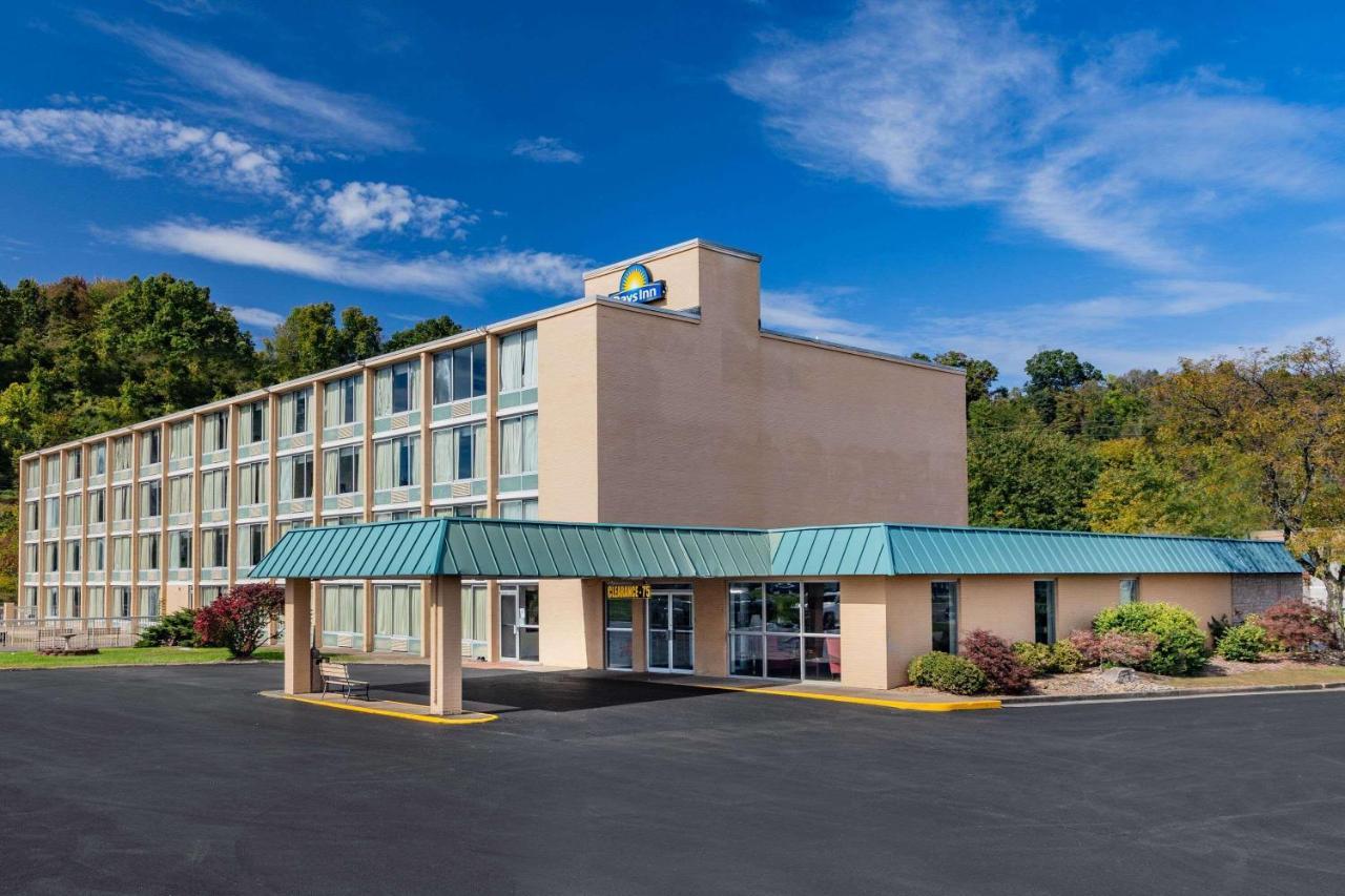 Days Inn By Wyndham Кембридж Экстерьер фото